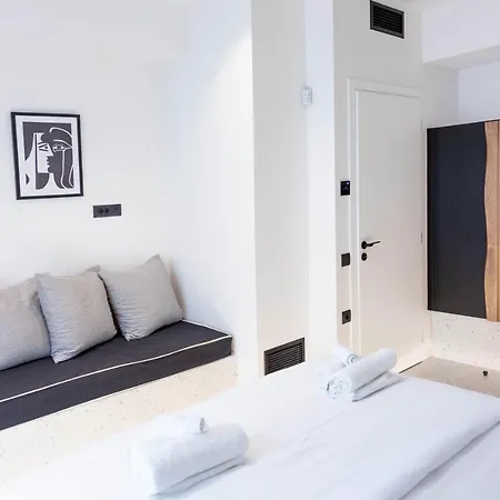 Apartment Elmaral Living Experience 