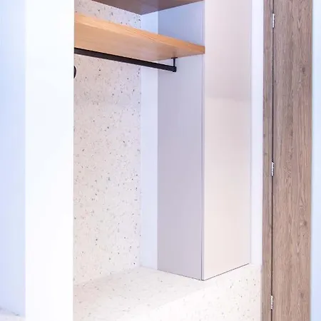 Apartment Elmaral Living Experience 