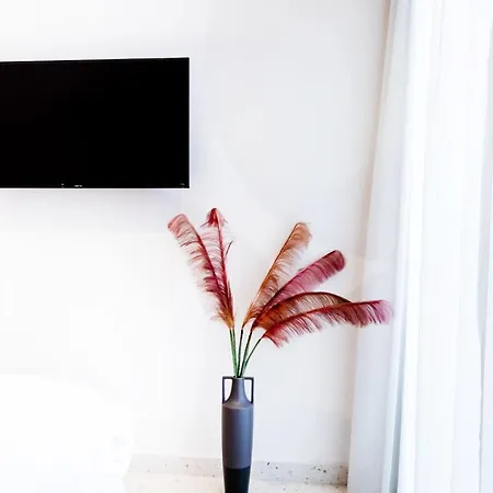 Apartment Elmaral Living Experience 